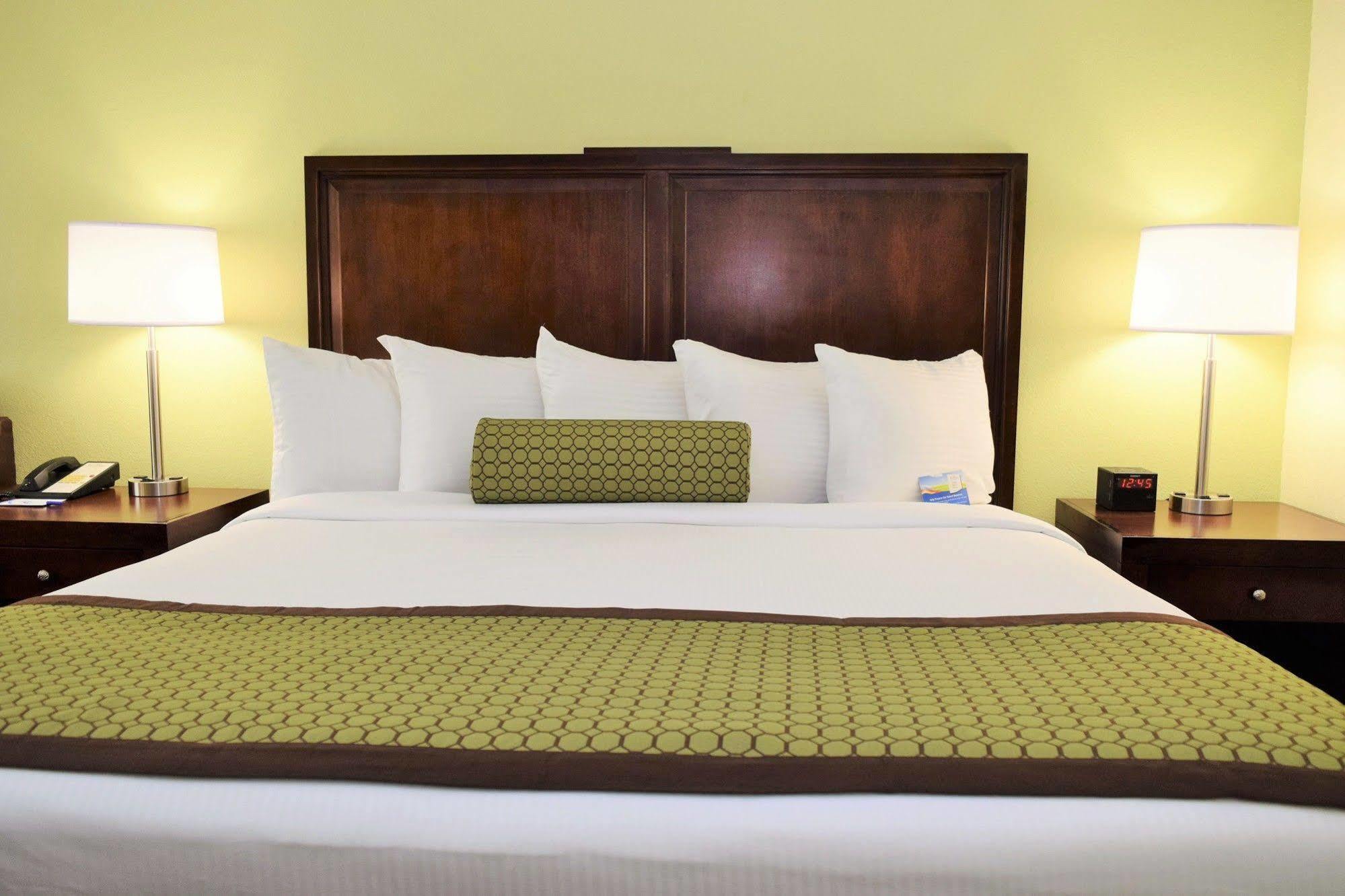 Baymont By Wyndham Pierre Hotel Ngoại thất bức ảnh